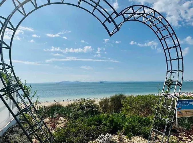 Coastal Vibes By Flat Mаnаger *